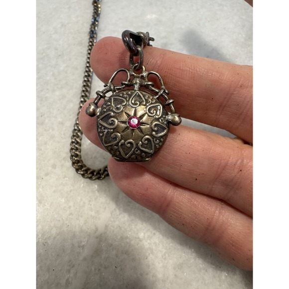 Victorian Style Sterling Silver Round Fob Locket ONA000 - Picture 5 of 10